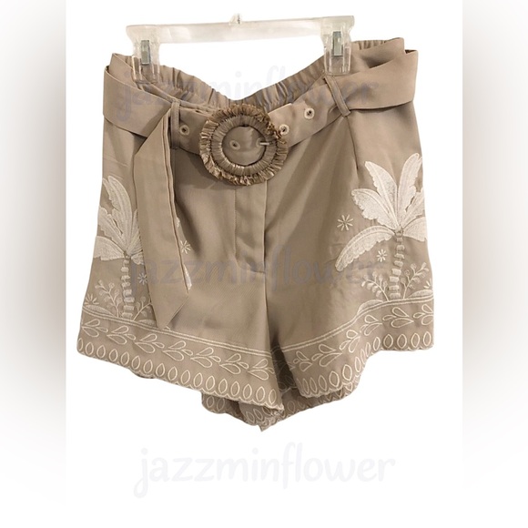 boutique Pants - Tan‎ floral embroidered raffia buckle belted trouser dress shorts size large new